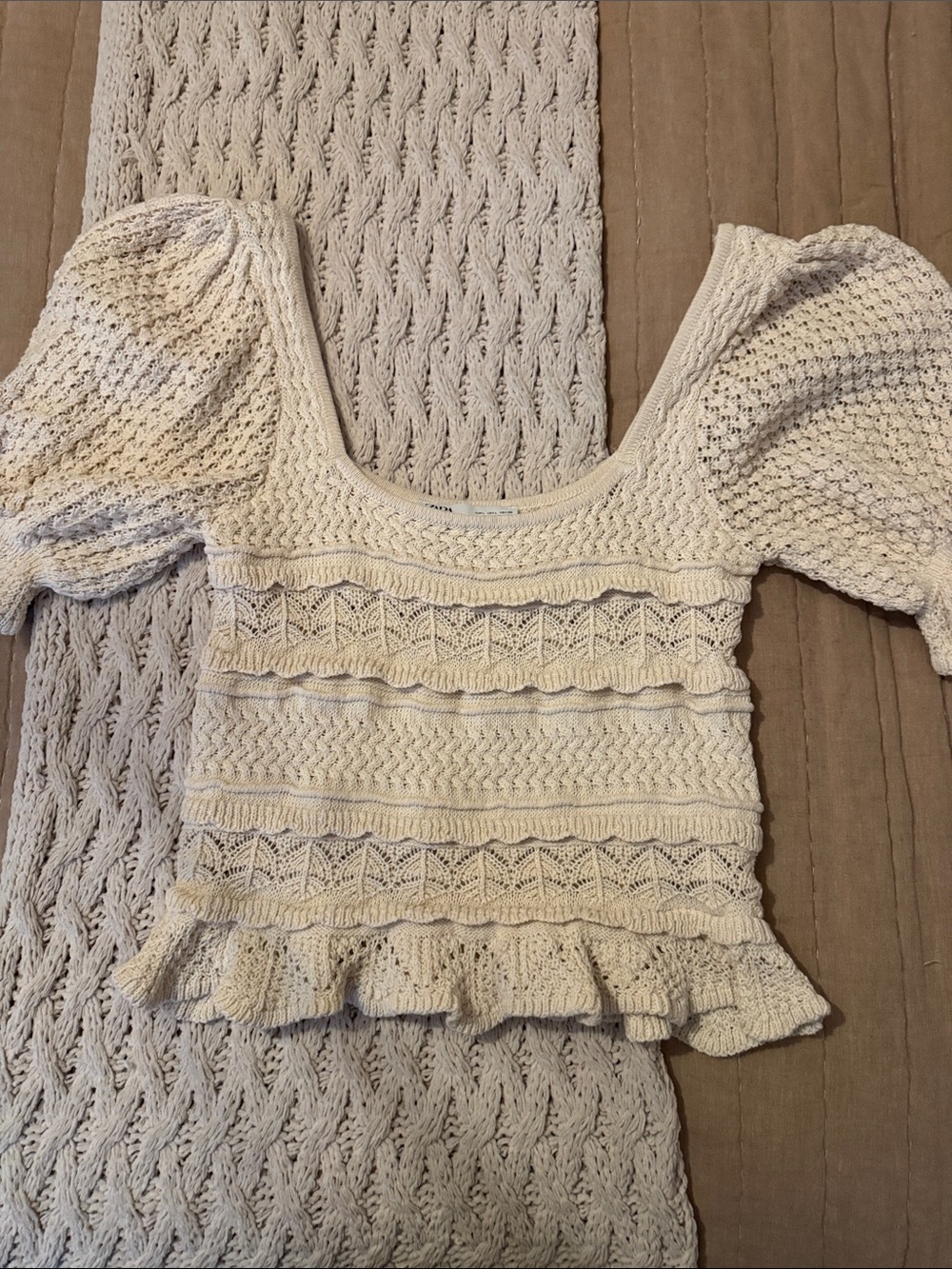 NWOT Zara Cream Cable Knit Cropped Sweater Top